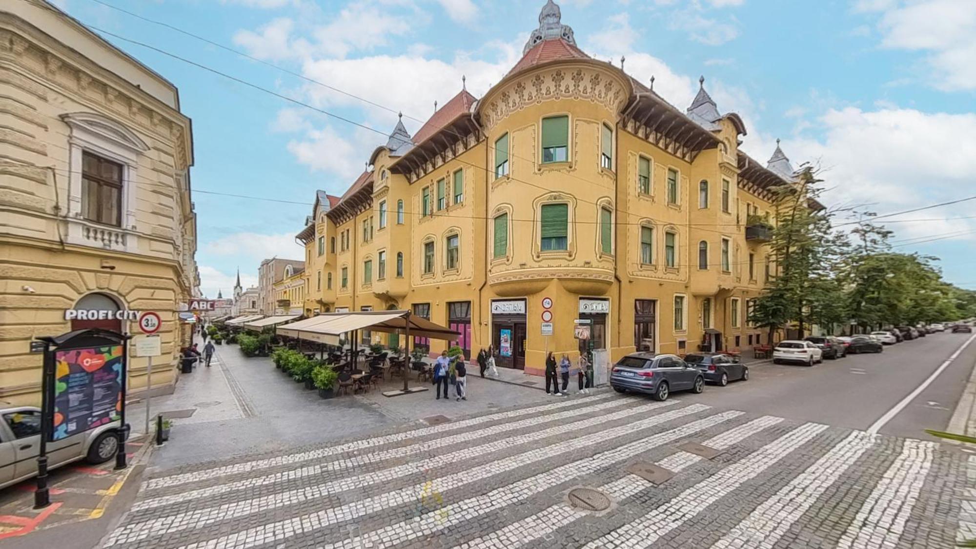 Royal Experience At Stern Palace Oradea Exterior foto