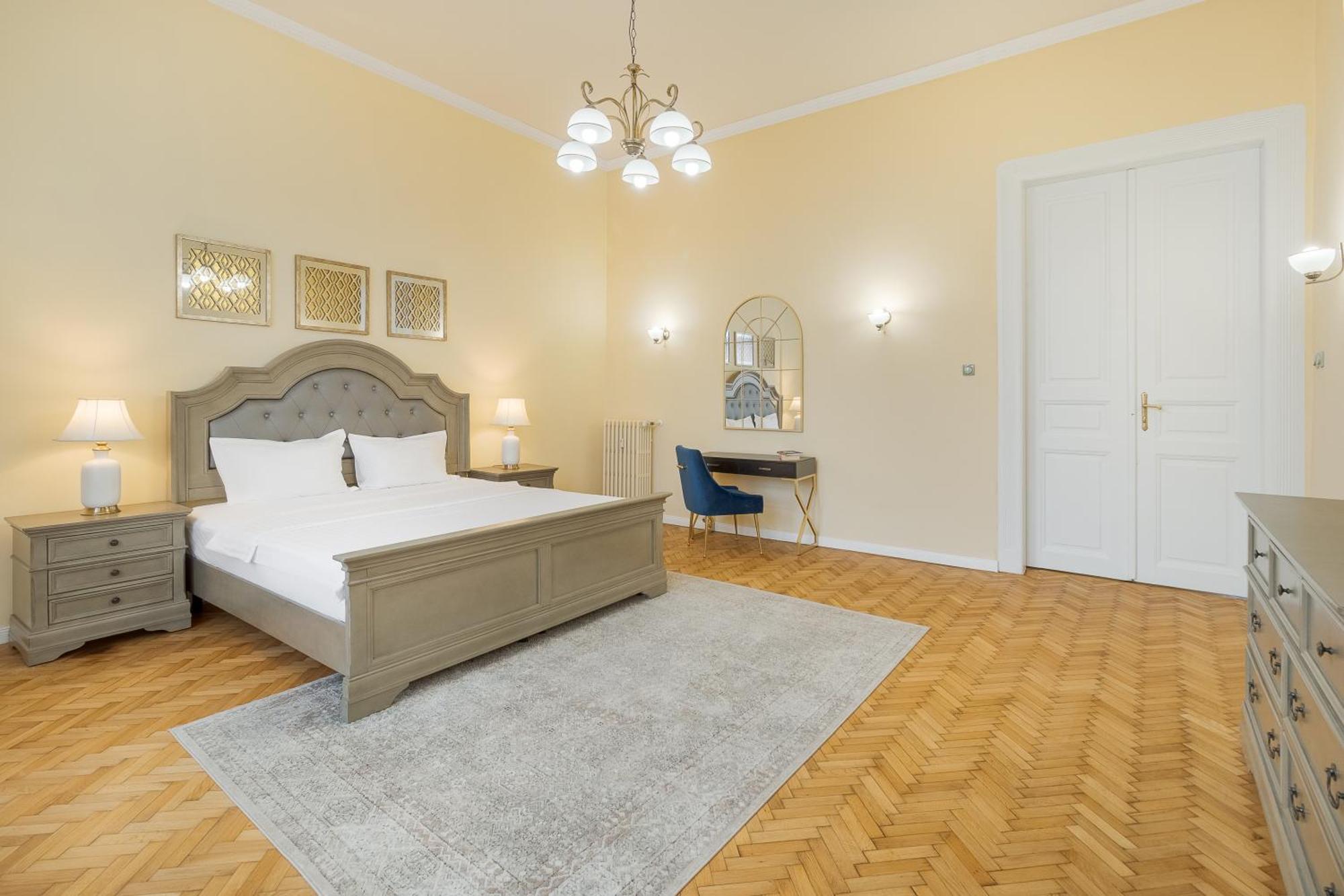 Royal Experience At Stern Palace Oradea Exterior foto